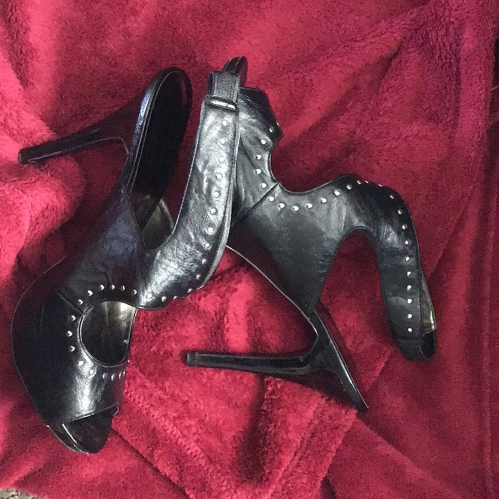 Carlos Santana heels